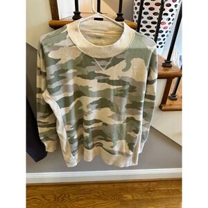 aerie‎ xs camo sweatshirt